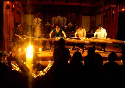 21日夜行われた「100万人のキャンドルナイトin神明宮」