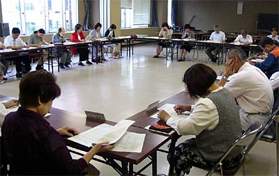 18日開かれた三条市子どもの虐待防止ネットワークの連絡会