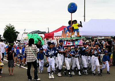 22日行われた栄ふるさと夏まつりのおみこしコンテスト
