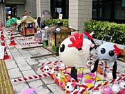 手作りのカラフルなおみこし