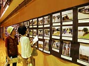 会場に展示した7・13水害写真