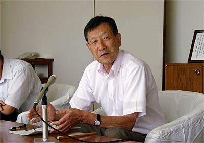 30日行われた高橋三条市著の定例会見