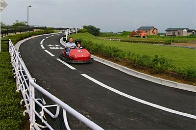 1周約630メートルのロングコースとなって利用を再開した燕市交通公園