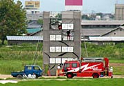 中高層建物救出・消火訓練に使う訓練塔の準備