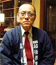 番頭役でエキストラも務めた嵐渓荘の大竹社長