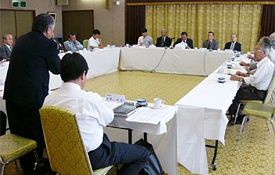 4日開かれた飛燕夏まつり協賛会の役員会