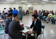 15日の燕市議選の立候補受け付け