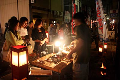 焼き鳥を売る店