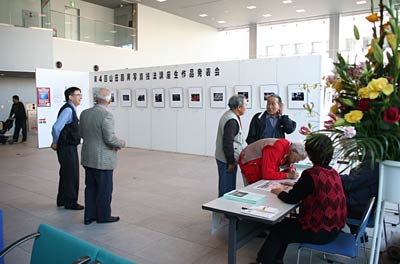 5日まで三条・燕地域リサーチコアで開かれている第4回写真技法講座生作品発表会