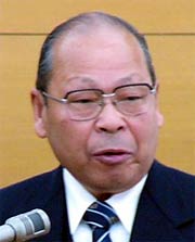 議長に決まった星野市議