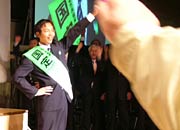 「ガンバロー!」を三唱