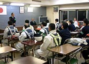 燕署で署員に梁取署長が訓示、中野助役が激励