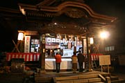 燕市・戸隠神社の拝殿