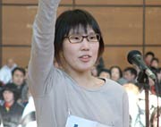 選手宣誓する高野さん