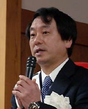 当選のあいさつをする大谷氏