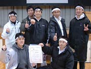 一般の部のチャンピオンクラスで優勝の荒沢爆神王