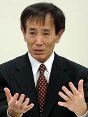出馬の決意を示す鶴巻氏