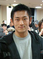 設立総会にかけつけた新潟アルビレックスBBの地元出身、池田選手
