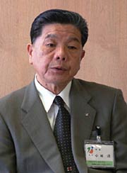 予算案を説明する小林燕市長