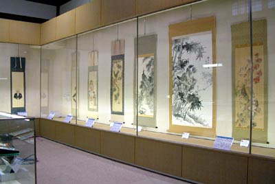 3月25日まで三条市歴史民俗産業資料館で開かれている平成18年度所蔵品展