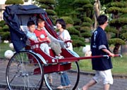子どもたちに人気だった人力車