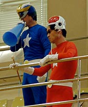 コスプレ風?の応援も
