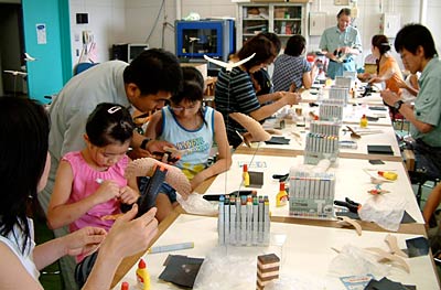 三条テクノスクールで初めて小学生を対象に行われたものづくり教室