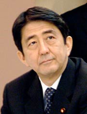 ことし2月、燕市を訪問したときの安倍首相
