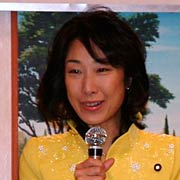 あいさつする菊田衆院議員