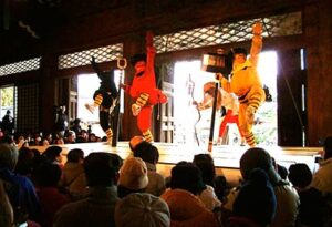 「節分」の3日は日曜で本成寺の節分会の鬼踊りは昨年より0.5万人多い3.5万人の人出