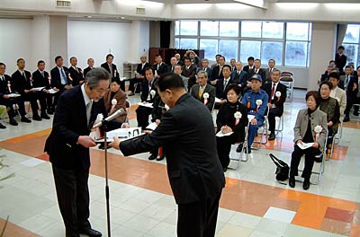 12日行われた平成19年度燕市功労者表彰式