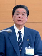 施政方針演説を行う小林市長