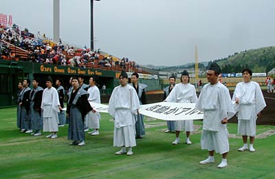 三条祭りをPRする三条祭り若衆会
