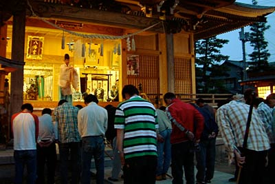 会員を藤崎宮司がおはらい