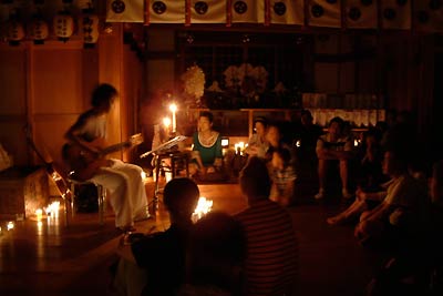 「夏至」の21日夜に行われた「100万人のキャンドルナイトin神明宮」