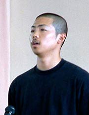 メッセージを述べる新潟アルビBBの竹野選手