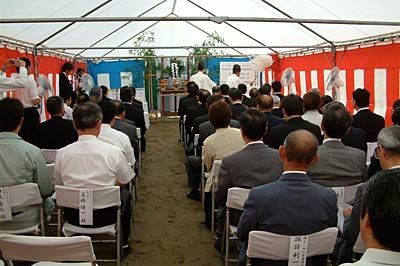 三条市の斎場建設現場で行われた安全祈願祭