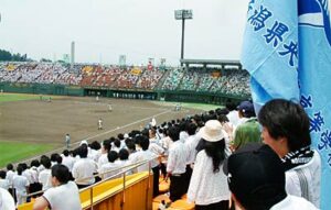夏の甲子園の新潟県大会決勝進出を決めた準決勝緒の新潟県央工高応援席