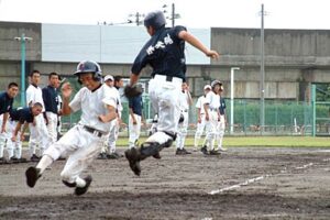 県央工高野球部が甲子園出発を前に地元で最後の練習