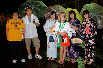 燕市の友好姉妹都市、米・ダンディー村からの中学生も