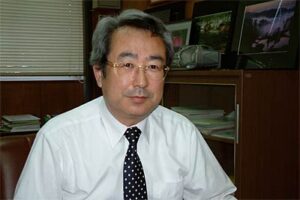 新潟県央工高初戦の応援に吹奏楽部を送り出した三条東高の森校長
