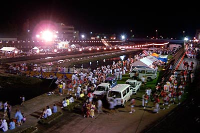 加茂川で開かれた第23回越後加茂川夏祭り