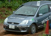 レース走行中の哀川さんの車