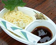 ブドウの樹液を使った麺のつけ麺