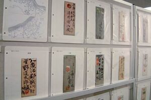 パルム1で開かれている第19回切手まつり新潟県央2008、明治時代の「越後の丸一型日付印」付の封筒