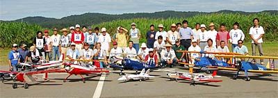 昨年のラジコンまつりの記念写真