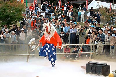 ことしも燕市分水地区で行われた「越後くがみ山　酒呑童子行列」