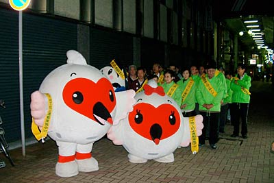三条市が本寺小路で行ったクリーンキャンペーン