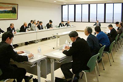  5日開かれた三条市地域公共交通協議会の第4回協議会