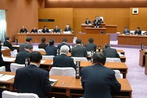 三条市12月定例会が開会、上程16件、一般質問は小中一貫教育に焦点